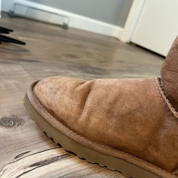 UGG Bailey Button Triple Button - Picture 10 of 11